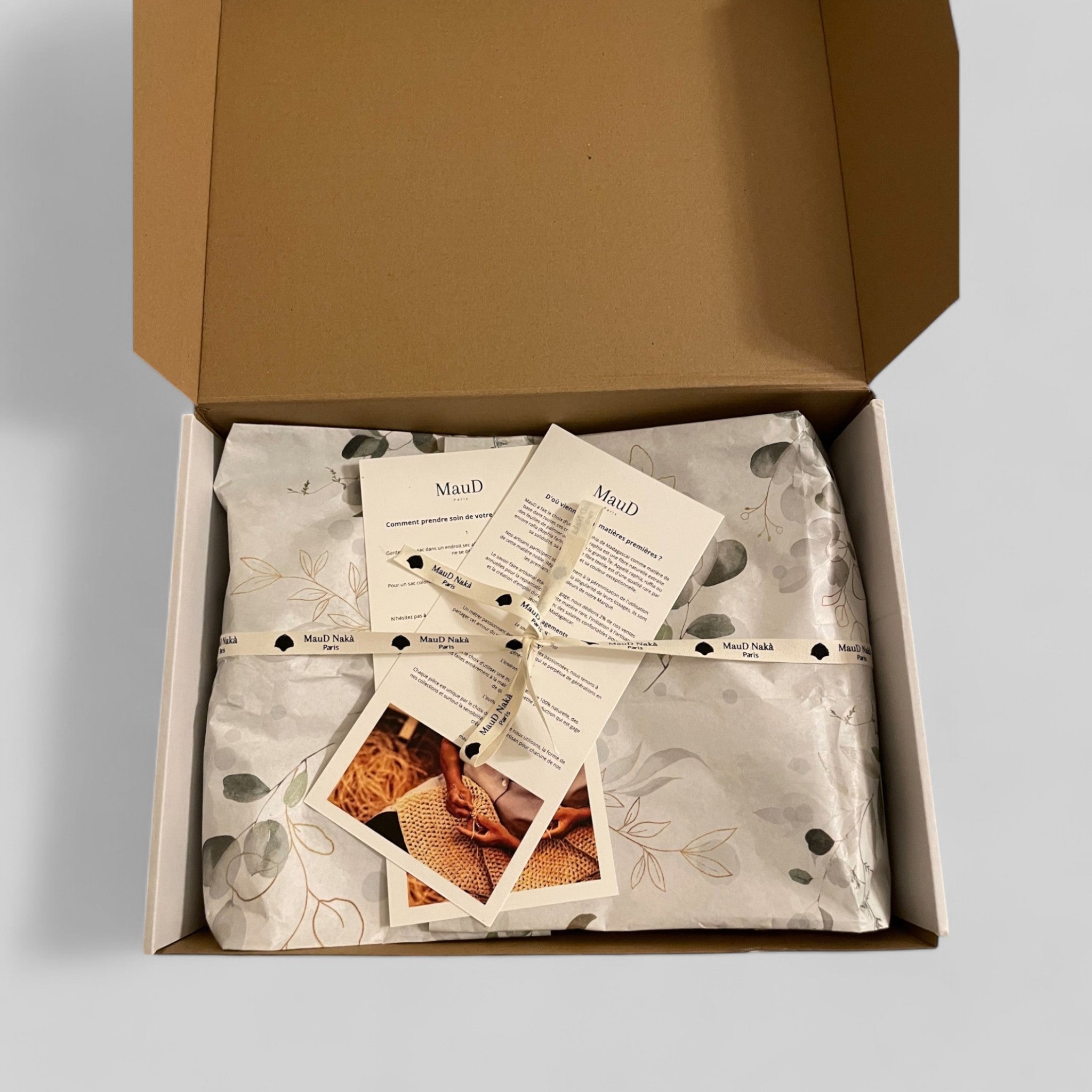 Sac bandoulière en raphia, Taly